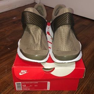 Nike Sock Dart KJCRD, Khaki/White, Size 12